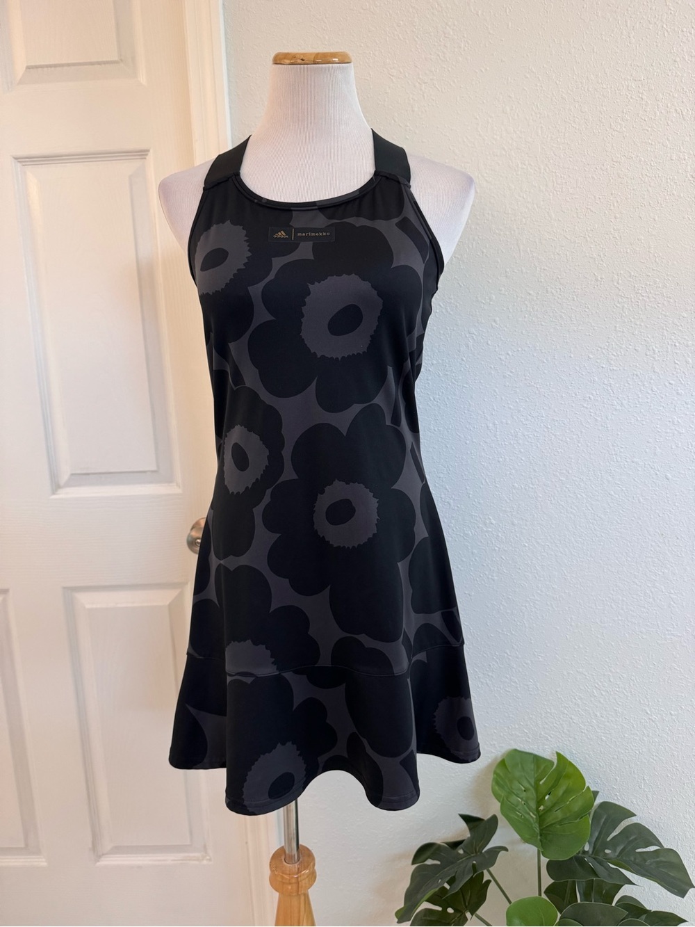 Adidas Marimekko TENNIS Y-Dress - Picture 2 of 10